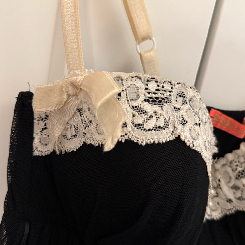 Elegant Black Lace Trim Dress